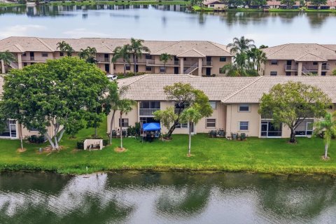 Condo in Margate, Florida, 2 bedrooms № 2241856