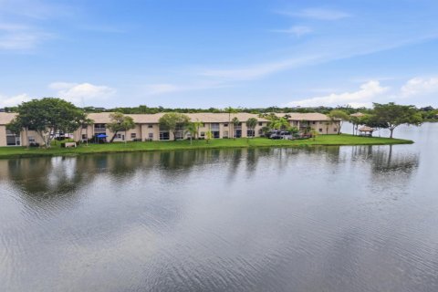 Condo in Margate, Florida, 2 bedrooms  № 2241856 - photo 3