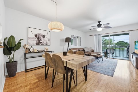 Condo in Margate, Florida, 2 bedrooms  № 2241856 - photo 8