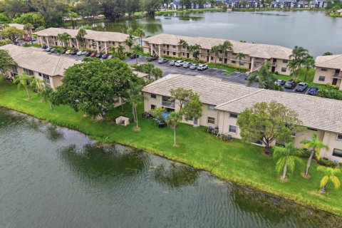 Condo in Margate, Florida, 2 bedrooms  № 2241856 - photo 28