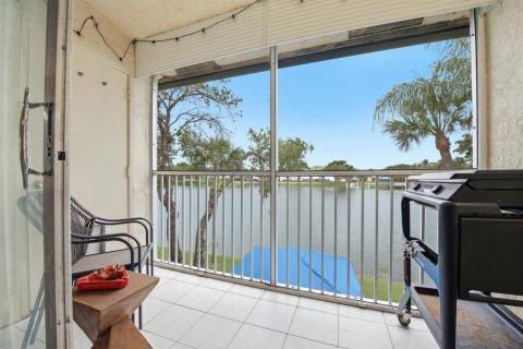Condo in Margate, Florida, 2 bedrooms  № 2241856 - photo 13