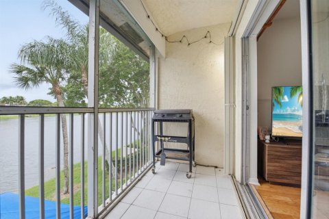 Condo in Margate, Florida, 2 bedrooms  № 2241856 - photo 16