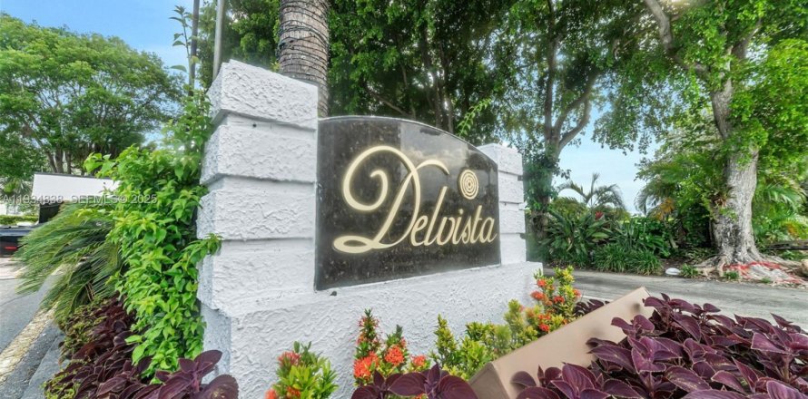 Condominio en Aventura, Florida, 2 dormitorios № 1994417