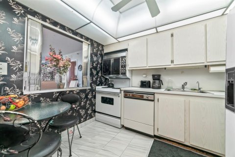 Copropriété à vendre à Aventura, Floride: 2 chambres, 114.73 m2 № 1994417 - photo 18