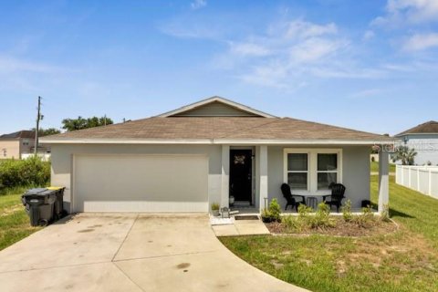 House in Kissimmee, Florida 4 bedrooms, 153.29 sq.m. № 1827989 - photo 1