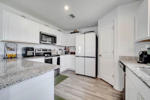 House in Kissimmee, Florida 4 bedrooms, 153.29 sq.m. № 1827989 - photo 24