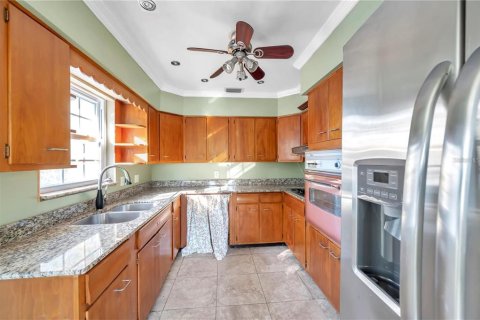Immobilier commercial à vendre à Gulfport, Floride: 5 chambres, 250.84 m2 № 2427433 - photo 11