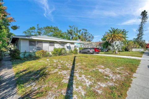 Immobilier commercial à vendre à Gulfport, Floride: 5 chambres, 250.84 m2 № 2427433 - photo 5