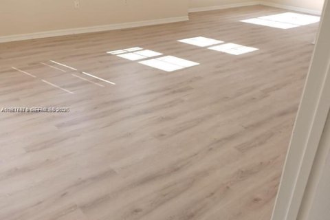 Купить кондоминиум в Мирамар, Флорида 2 спальни, 111.95м2, № 1995235 - фото 11