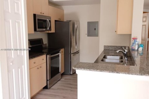 Купить кондоминиум в Мирамар, Флорида 2 спальни, 111.95м2, № 1995235 - фото 3