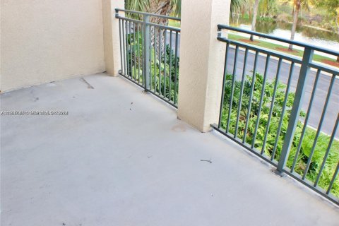 Купить кондоминиум в Мирамар, Флорида 2 спальни, 111.95м2, № 1995235 - фото 17