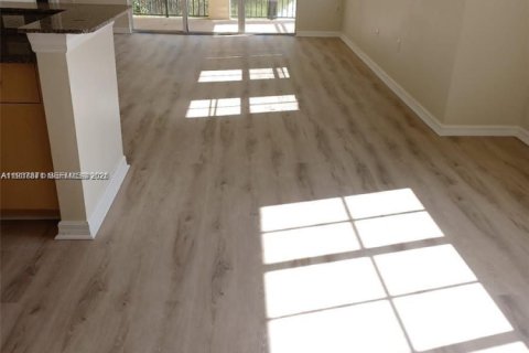 Купить кондоминиум в Мирамар, Флорида 2 спальни, 111.95м2, № 1995235 - фото 4