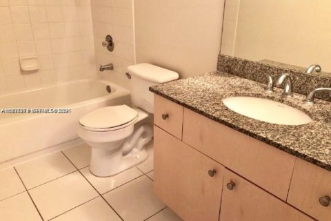 Купить кондоминиум в Мирамар, Флорида 2 спальни, 111.95м2, № 1995235 - фото 9