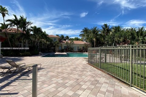 Купить кондоминиум в Мирамар, Флорида 2 спальни, 111.95м2, № 1995235 - фото 25