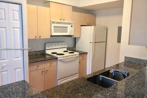 Купить кондоминиум в Мирамар, Флорида 2 спальни, 111.95м2, № 1995235 - фото 2