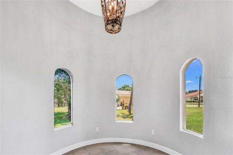 Villa ou maison à vendre à Kissimmee, Floride: 4 chambres, 343.46 m2 № 1869059 - photo 18