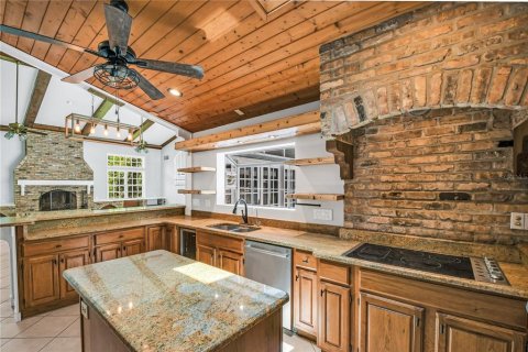 Villa ou maison à vendre à Kissimmee, Floride: 4 chambres, 343.46 m2 № 1869059 - photo 11
