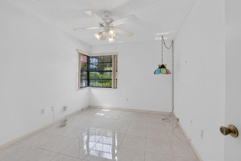 Condo in Boynton Beach, Florida, 3 bedrooms № 2249513 - photo 19
