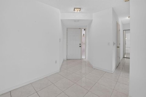 Condo in Boynton Beach, Florida, 3 bedrooms № 2249513 - photo 3