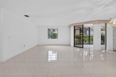 Condo in Boynton Beach, Florida, 3 bedrooms № 2249513 - photo 5