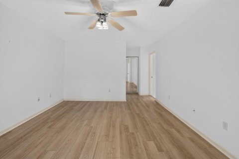 Condo in Boynton Beach, Florida, 3 bedrooms № 2249513 - photo 14