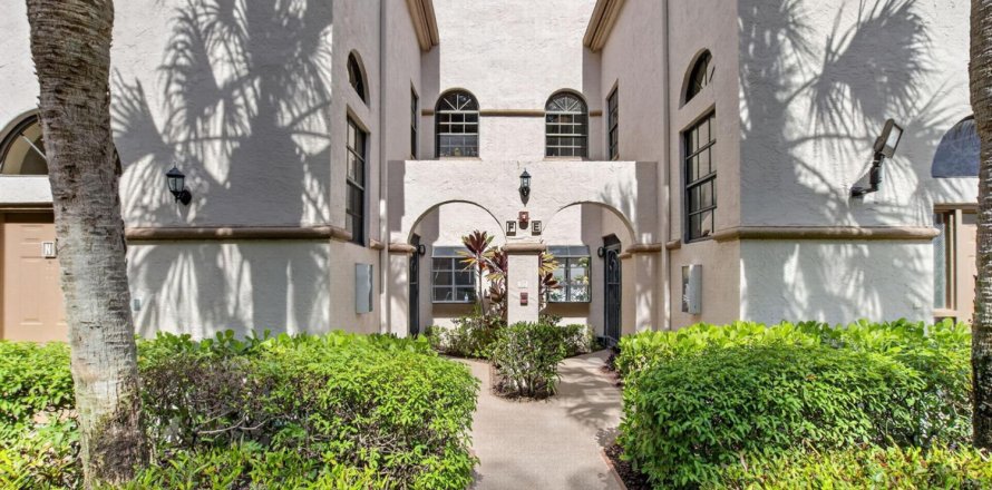 Condo in Boynton Beach, Florida, 3 bedrooms № 2249513