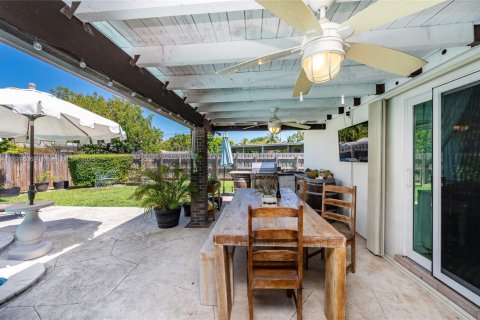 House in Cutler Bay, Florida 4 bedrooms, 174.47 sq.m. № 1738793 - photo 19