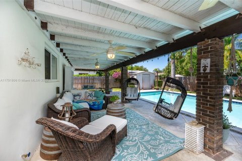 House in Cutler Bay, Florida 4 bedrooms, 174.47 sq.m. № 1738793 - photo 21