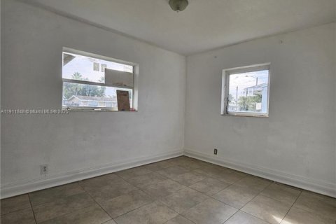 Купить виллу или дом в Майами, Флорида 3 спальни, 94.76м2, № 1967629 - фото 11