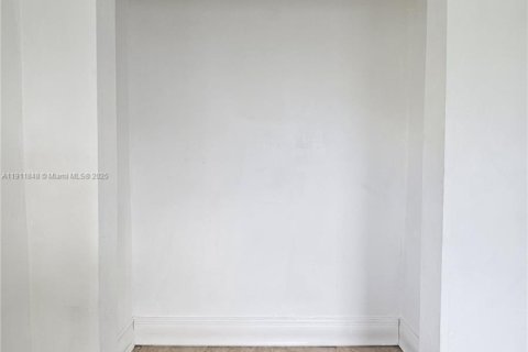 Купить виллу или дом в Майами, Флорида 3 спальни, 94.76м2, № 1967629 - фото 9