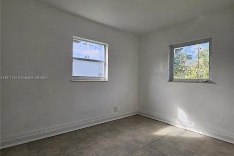 Купить виллу или дом в Майами, Флорида 3 спальни, 94.76м2, № 1967629 - фото 8