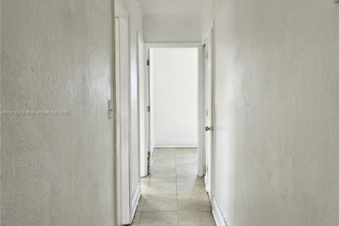 Купить виллу или дом в Майами, Флорида 3 спальни, 94.76м2, № 1967629 - фото 7