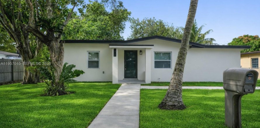 Villa ou maison à North Miami, Floride 3 chambres, 99.87 m2 № 2019532