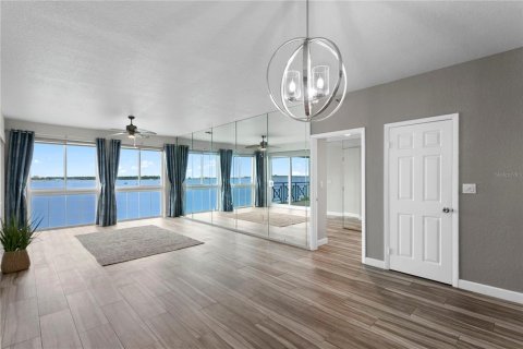 Copropriété à vendre à Saint Petersburg, Floride: 2 chambres, 140.28 m2 № 2401169 - photo 11