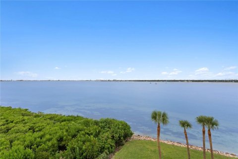 Copropriété à vendre à Saint Petersburg, Floride: 2 chambres, 140.28 m2 № 2401169 - photo 8