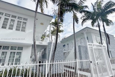 Copropriété à louer à Miami Beach, Floride: 1 chambre, 50.91 m2 № 1996272 - photo 2