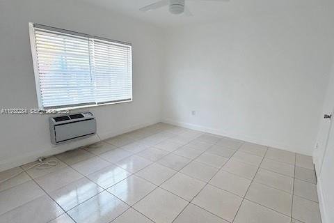 Copropriété à louer à Miami Beach, Floride: 1 chambre, 50.91 m2 № 1996272 - photo 10