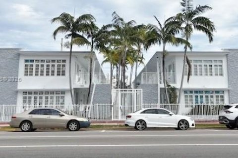 Condo in Miami Beach, Florida, 1 bedroom  № 1996272