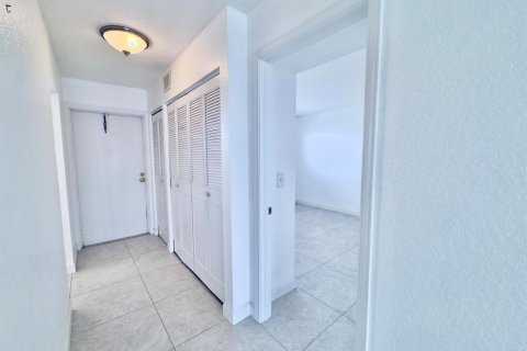 Copropriété à louer à Boynton Beach, Floride: 2 chambres, 89.46 m2 № 2085518 - photo 9