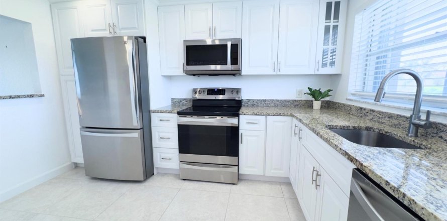 Condo à Boynton Beach, Floride, 2 chambres  № 2085518