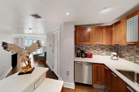 Купить кондоминиум в Майами-Бич, Флорида 2 спальни, 134.34м2, № 2048950 - фото 2