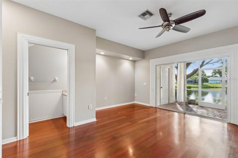Touwnhouse à vendre à Tampa, Floride: 2 chambres, 115.38 m2 № 2092680 - photo 5