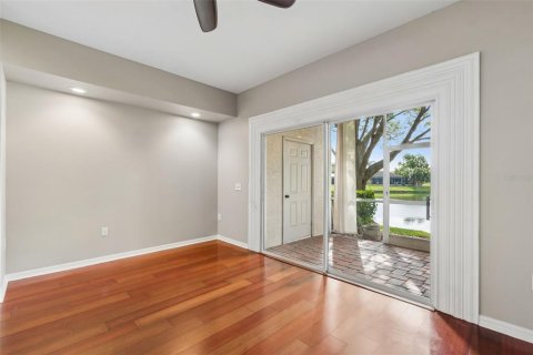 Touwnhouse à vendre à Tampa, Floride: 2 chambres, 115.38 m2 № 2092680 - photo 6