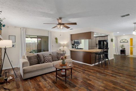 House in Hudson, Florida 2 bedrooms, 147.53 sq.m. № 1853011 - photo 13
