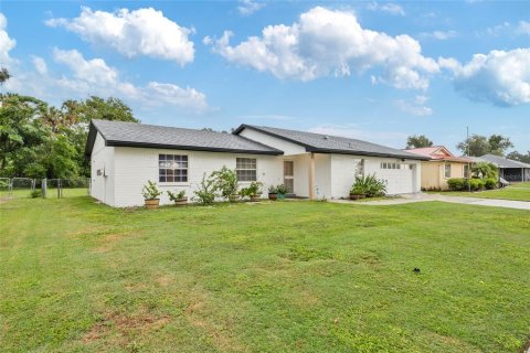 Casa en venta en Seffner, Florida, 3 dormitorios, 148.36 m2 № 1893893 - foto 2