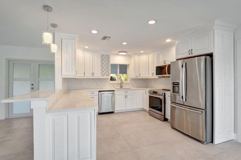 Villa ou maison à louer à Fort Lauderdale, Floride: 3 chambres, 177.16 m2 № 2188743 - photo 12
