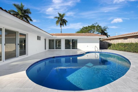 Villa ou maison à louer à Fort Lauderdale, Floride: 3 chambres, 177.16 m2 № 2188743 - photo 3