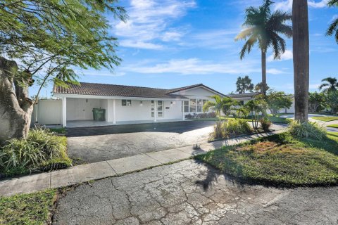Villa ou maison à louer à Fort Lauderdale, Floride: 3 chambres, 177.16 m2 № 2188743 - photo 14