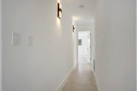 Villa ou maison à louer à Fort Lauderdale, Floride: 3 chambres, 177.16 m2 № 2188743 - photo 16