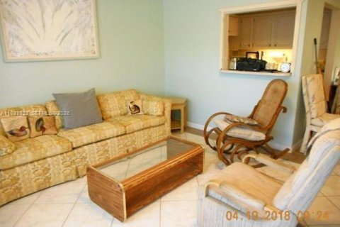 Снять в аренду кондоминиум в Уэст-Палм-Бич, Флорида 1 спальня, 60.01м2, № 2057093 - фото 26